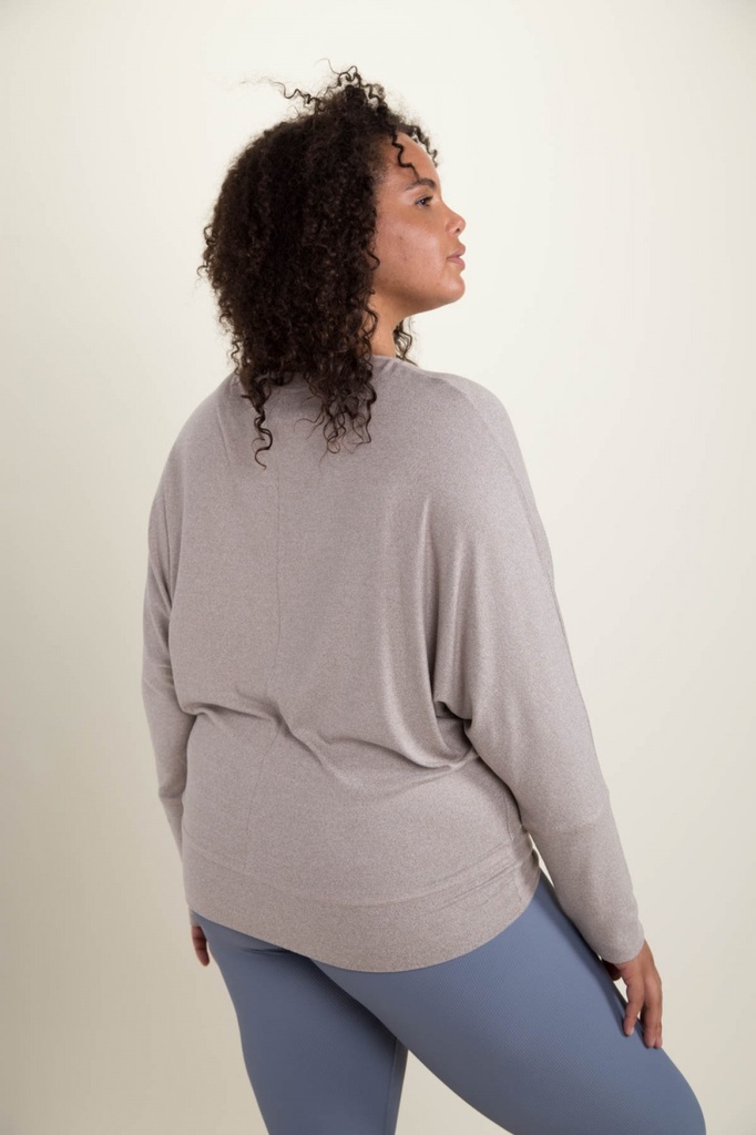 DOLMAN-SLEEVED TOP