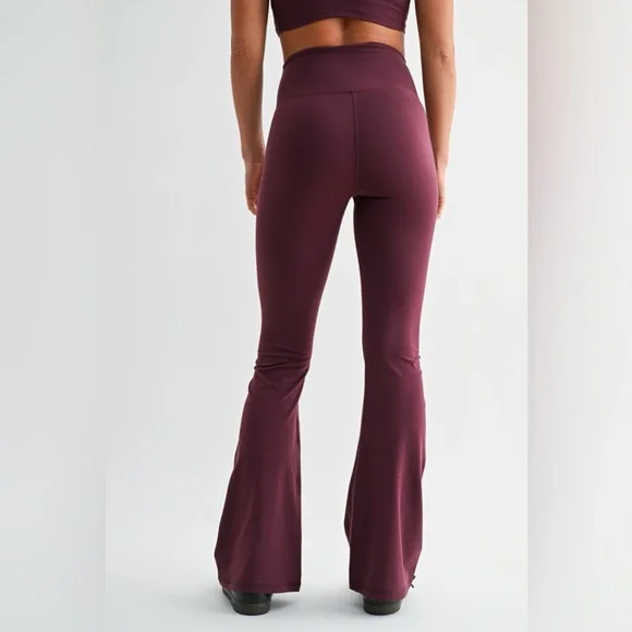 VENICE CROSSOVER YOGA PANTS