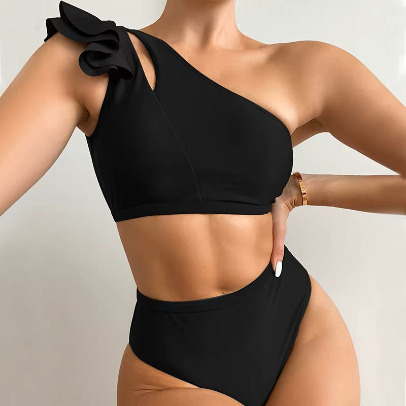 SIMPLE BLACK BIKINI