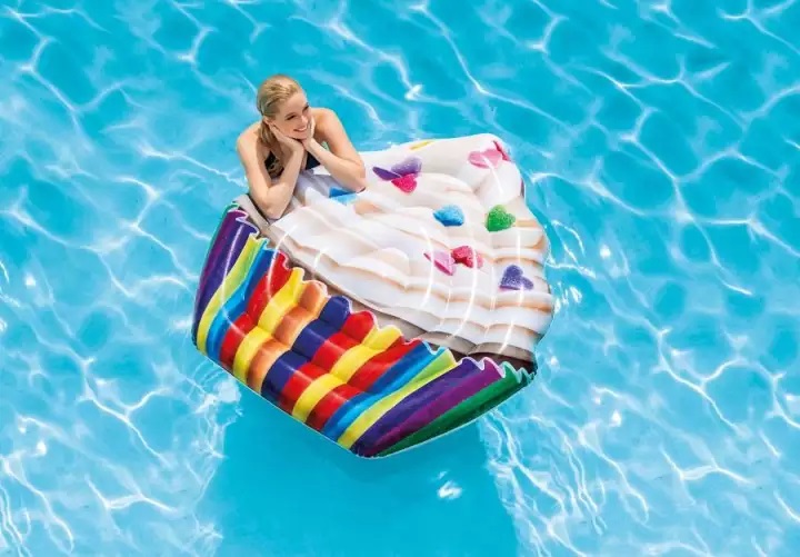 CUPCAKE FLOAT