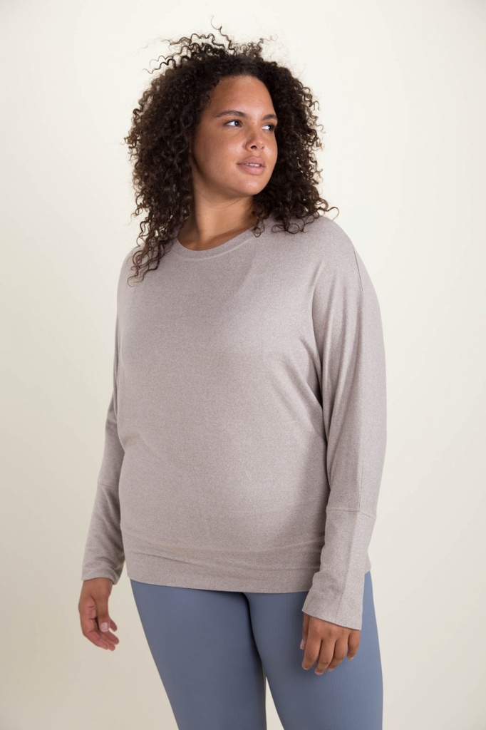 DOLMAN-SLEEVED TOP
